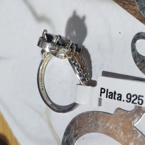 Pear Cut Cubic Zirconia Gemstone Size 8.5 - Picture 5 of 5